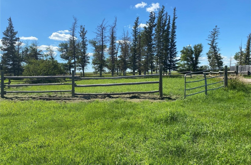 Rural Address, Kronau, Saskatchewan S0G 4E0, 5 Bedrooms Bedrooms, 14 Rooms Rooms,4 BathroomsBathrooms,Acreage,For Sale,Lajord RM No. 128 Ptn. of W 1/2 - 9-14-17-W2,Rural Address,SK945743