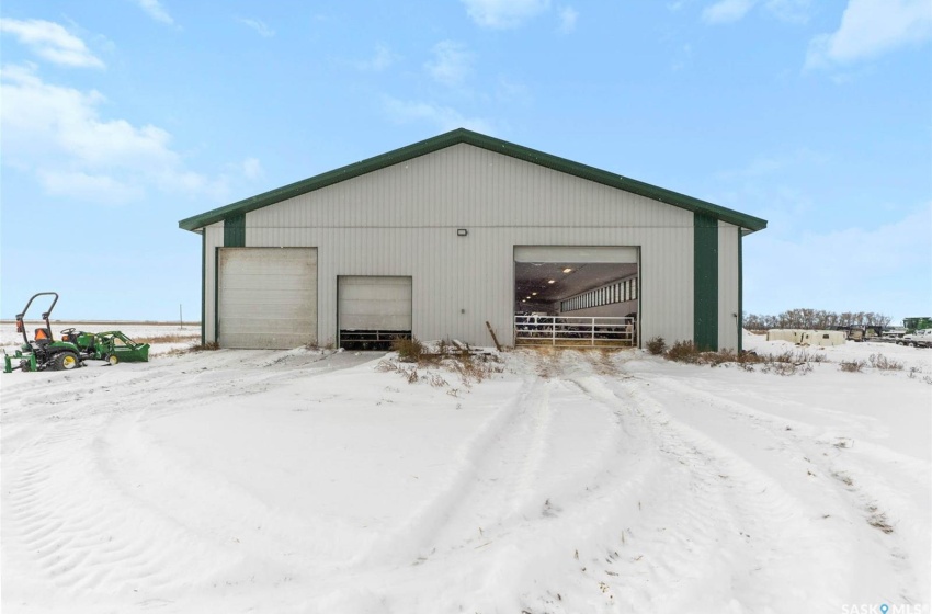 Rural Address, Corman Park Rm No. 344, Saskatchewan S0K 2L0, 3 Bedrooms Bedrooms, ,2 BathroomsBathrooms,Farm,For Sale,Wiebe Dairy,Rural Address,SK945938