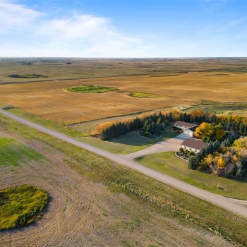 Rural Address, Dufferin Rm No. 190, Saskatchewan S0G 3C0, 3 Bedrooms Bedrooms, 16 Rooms Rooms,3 BathroomsBathrooms,Acreage,For Sale,Lumsden / Bethune Prairie Oasis Acreage,Rural Address,SK946048