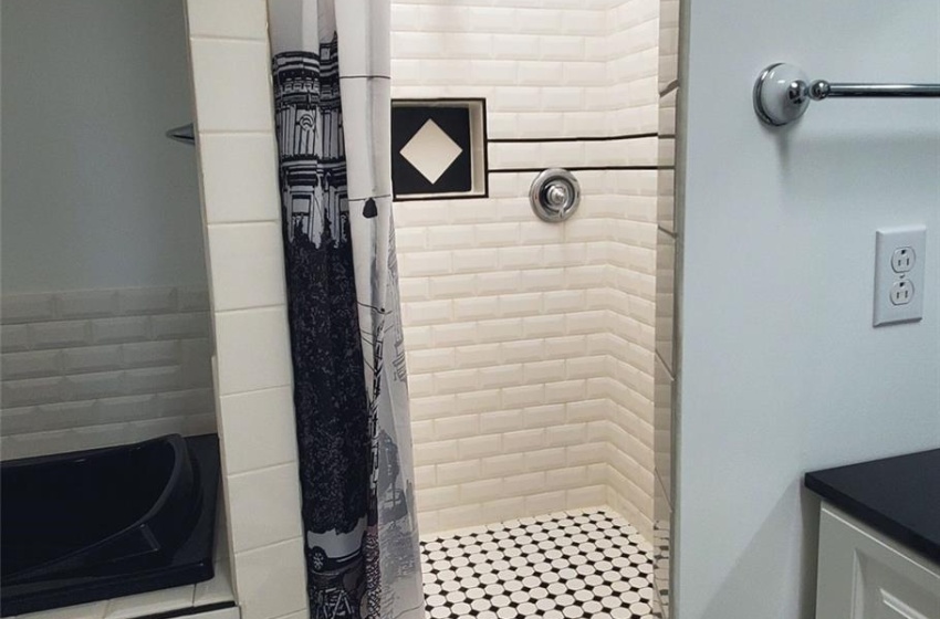 Basement 4-piece bathroom