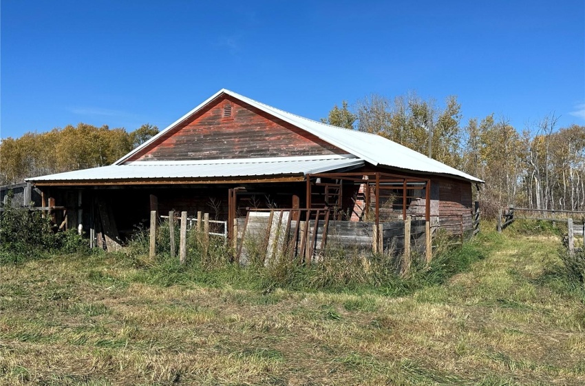 Rural Address, Prince Albert Rm No. 461, Saskatchewan S6V 5P8, 3 Bedrooms Bedrooms, 9 Rooms Rooms,1 BathroomBathrooms,Acreage,For Sale,Hwy 302 East Acreage,Rural Address,SK946515