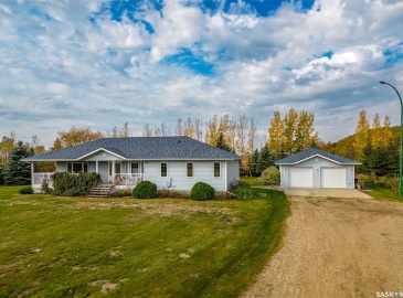 Rural Address, Star City Rm No. 428, Saskatchewan S0E 1A0, 5 Bedrooms Bedrooms, 17 Rooms Rooms,3 BathroomsBathrooms,Acreage,For Sale,Melfort Acreage,Rural Address,SK947031