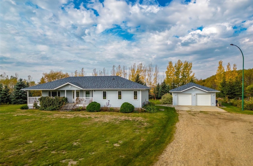 Rural Address, Star City Rm No. 428, Saskatchewan S0E 1A0, 5 Bedrooms Bedrooms, 17 Rooms Rooms,3 BathroomsBathrooms,Acreage,For Sale,Melfort Acreage,Rural Address,SK947031