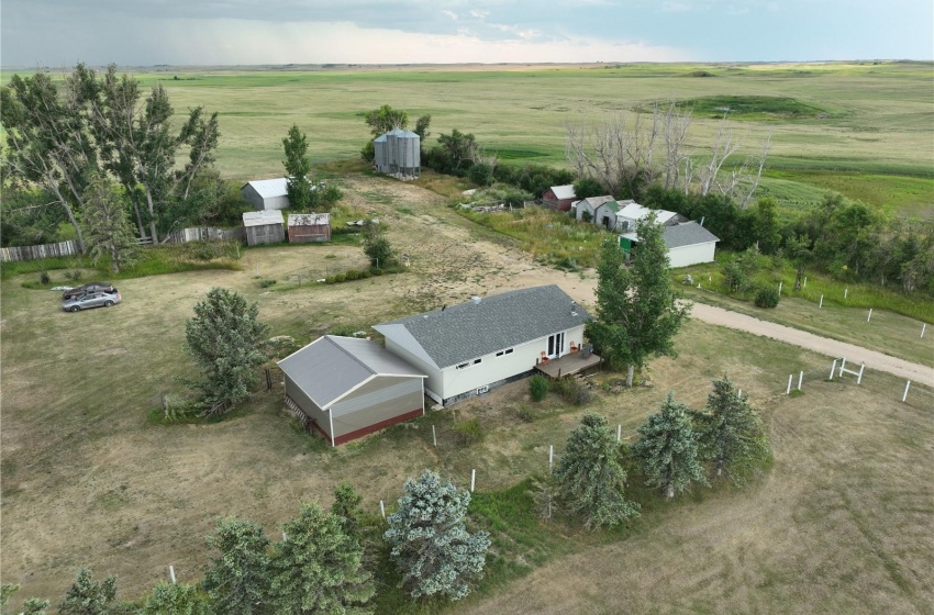 Rural Address, Chamberlain, Saskatchewan S0G 0R0, 4 Bedrooms Bedrooms, 11 Rooms Rooms,1 BathroomBathrooms,Acreage,For Sale,Chamberlain Acreage,Rural Address,SK947129