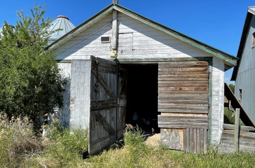 Rural Address, Perdue Rm No. 346, Saskatchewan S0K 2E0, 3 Bedrooms Bedrooms, 11 Rooms Rooms,2 BathroomsBathrooms,Acreage,For Sale,Koster Acreage 10 acres, Perdue,Rural Address,SK947173