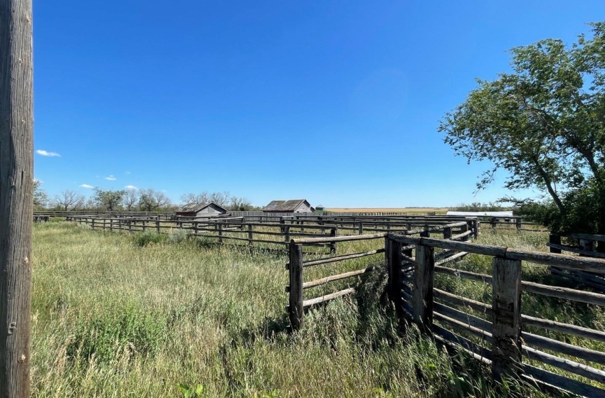 Rural Address, Perdue Rm No. 346, Saskatchewan S0K 2E0, 3 Bedrooms Bedrooms, 11 Rooms Rooms,2 BathroomsBathrooms,Acreage,For Sale,Koster Acreage 10 acres, Perdue,Rural Address,SK947173