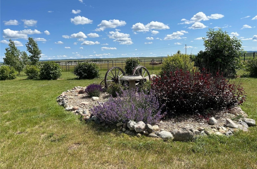 Rural Address, Maple Creek Rm No. 111, Saskatchewan S0N 1N0, 5 Bedrooms Bedrooms, 14 Rooms Rooms,2 BathroomsBathrooms,Acreage,For Sale,Schneider Acreage,Rural Address,SK947282