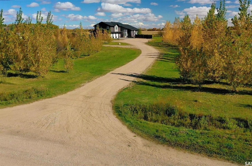 Rural Address, Wadena, Saskatchewan S0A 4J0, 5 Bedrooms Bedrooms, 20 Rooms Rooms,4 BathroomsBathrooms,Acreage,For Sale,Comfort Acreage,Rural Address,SK947297