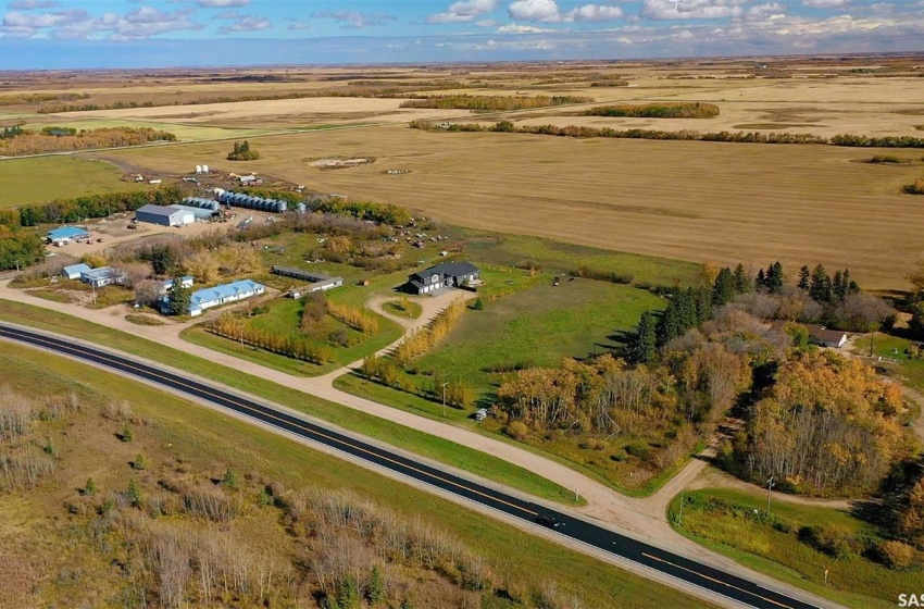 Rural Address, Wadena, Saskatchewan S0A 4J0, 5 Bedrooms Bedrooms, 20 Rooms Rooms,4 BathroomsBathrooms,Acreage,For Sale,Comfort Acreage,Rural Address,SK947297