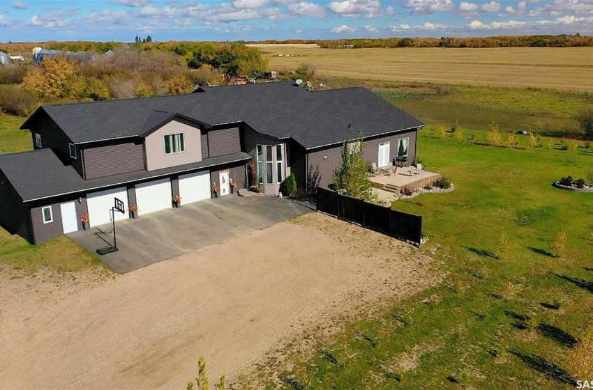 Rural Address, Wadena, Saskatchewan S0A 4J0, 5 Bedrooms Bedrooms, 20 Rooms Rooms,4 BathroomsBathrooms,Acreage,For Sale,Comfort Acreage,Rural Address,SK947297