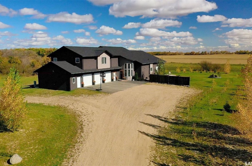 Rural Address, Wadena, Saskatchewan S0A 4J0, 5 Bedrooms Bedrooms, 20 Rooms Rooms,4 BathroomsBathrooms,Acreage,For Sale,Comfort Acreage,Rural Address,SK947297