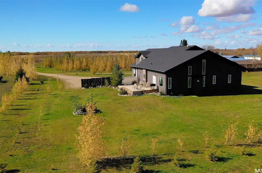 Rural Address, Wadena, Saskatchewan S0A 4J0, 5 Bedrooms Bedrooms, 20 Rooms Rooms,4 BathroomsBathrooms,Acreage,For Sale,Comfort Acreage,Rural Address,SK947297