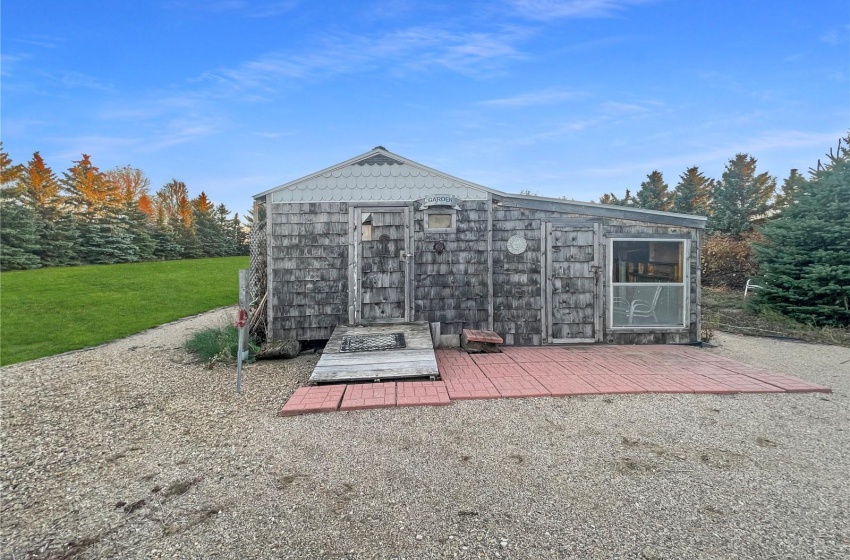 Rural Address, Swift Current Rm No. 137, Saskatchewan S0N 2Y0, 5 Bedrooms Bedrooms, 16 Rooms Rooms,2 BathroomsBathrooms,Acreage,For Sale,Kirkpatrick Acreage,Rural Address,SK948761