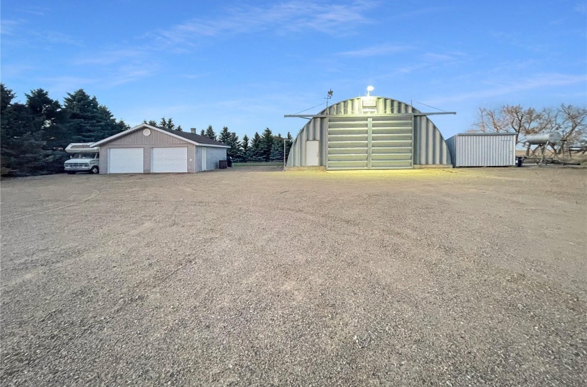 Rural Address, Swift Current Rm No. 137, Saskatchewan S0N 2Y0, 5 Bedrooms Bedrooms, 16 Rooms Rooms,2 BathroomsBathrooms,Acreage,For Sale,Kirkpatrick Acreage,Rural Address,SK948761