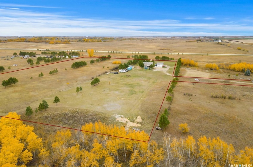 Rural Address, Edenwold Rm No. 158, Saskatchewan S0G 3Z0, 5 Bedrooms Bedrooms, 12 Rooms Rooms,2 BathroomsBathrooms,Acreage,For Sale,Old Crow Nest Acreage,Rural Address,SK948815