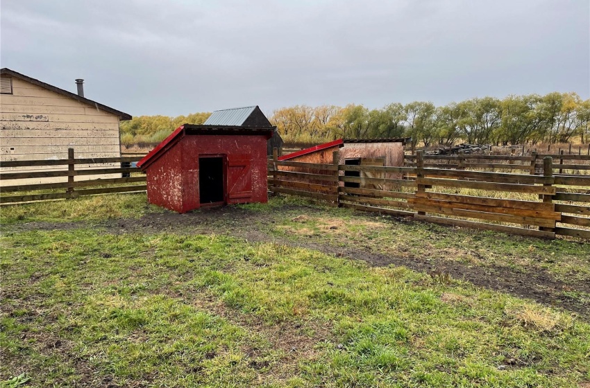 Rural Address, Meadow Lake, Saskatchewan S9X 1Y5, 6 Bedrooms Bedrooms, 12 Rooms Rooms,2 BathroomsBathrooms,Acreage,For Sale,13kms West of Meadow Lake,Rural Address,SK948982