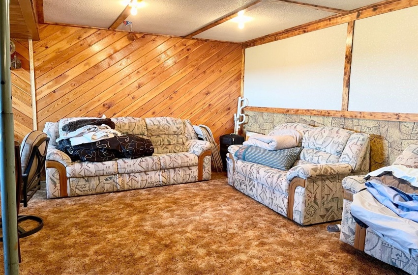 SW 05 Rural Address, Insinger Rm No. 275, Saskatchewan S0A 1L0, 3 Bedrooms Bedrooms, 12 Rooms Rooms,2 BathroomsBathrooms,Acreage,For Sale,RM of Insinger acreage,Rural Address,SK949271