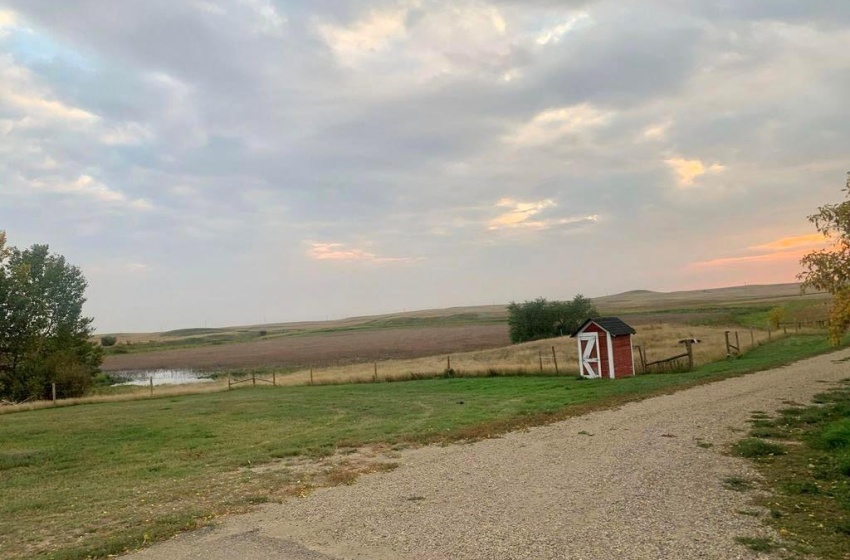 Rural Address, Saskatchewan Landing Rm No.167, Saskatchewan S9H 3X4, 3 Bedrooms Bedrooms, 17 Rooms Rooms,2 BathroomsBathrooms,Acreage,For Sale,Letwiniuk Acreage,Rural Address,SK948748