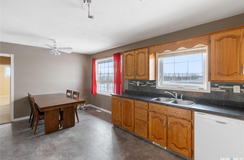 Rural Address, Laird Rm No. 404, Saskatchewan S0K 1Z0, 5 Bedrooms Bedrooms, 13 Rooms Rooms,2 BathroomsBathrooms,Acreage,For Sale,Williams Acreage,Rural Address,SK949886