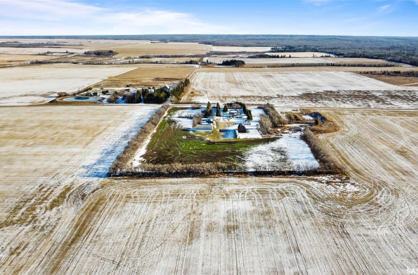 Birds eye view of property featuring a rural view