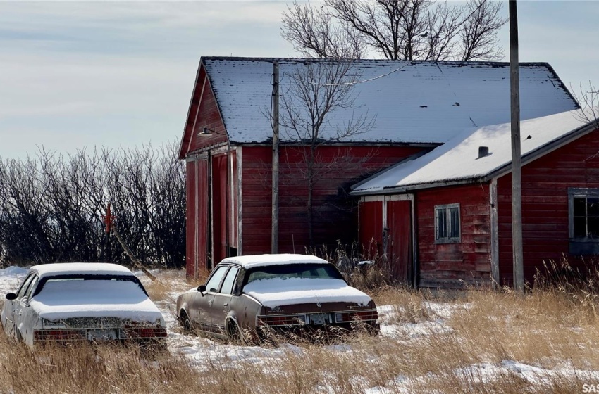 Rural Address, Lake Of The Rivers Rm No. 72, Saskatchewan S0H 4K0, 4 Bedrooms Bedrooms, 14 Rooms Rooms,3 BathroomsBathrooms,Acreage,For Sale,RM of Lake of the Rivers Acreage,Rural Address,SK951242