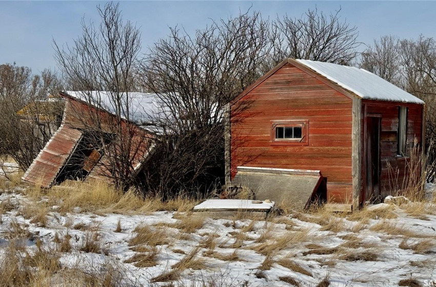 Rural Address, Lake Of The Rivers Rm No. 72, Saskatchewan S0H 4K0, 4 Bedrooms Bedrooms, 14 Rooms Rooms,3 BathroomsBathrooms,Acreage,For Sale,RM of Lake of the Rivers Acreage,Rural Address,SK951242