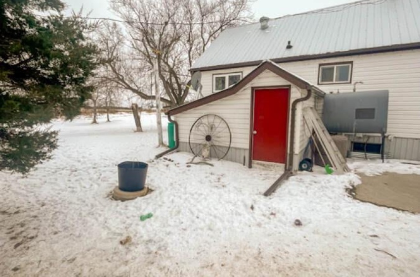 NW 12-27-18 W2 Rural Address, Raymore, Saskatchewan S0A 3J0, 4 Bedrooms Bedrooms, ,2 BathroomsBathrooms,Farm,For Sale,NW 12-27-18 W2 Lloyd Farm,Rural Address,SK951498