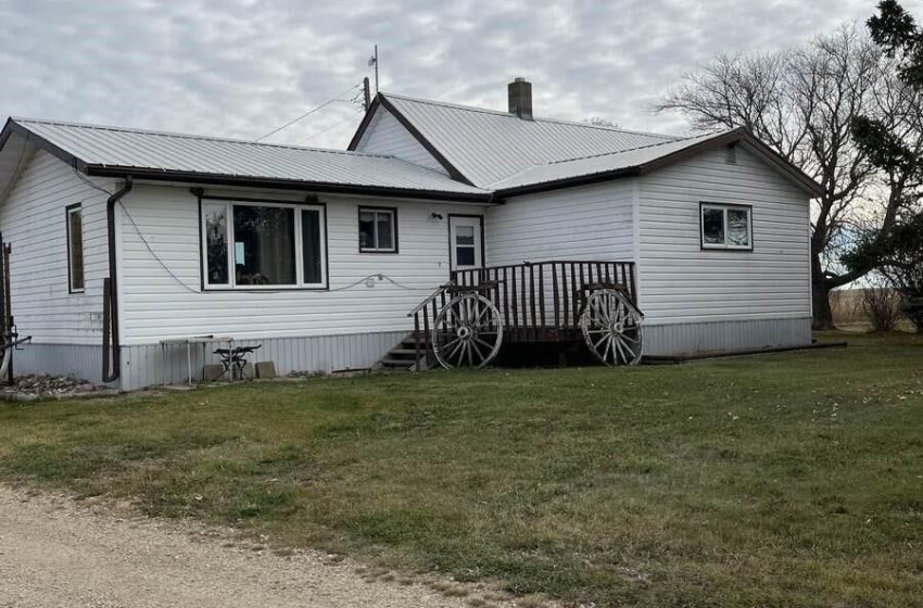 NW 12-27-18 W2 Rural Address, Raymore, Saskatchewan S0A 3J0, 4 Bedrooms Bedrooms, ,2 BathroomsBathrooms,Farm,For Sale,NW 12-27-18 W2 Lloyd Farm,Rural Address,SK951498