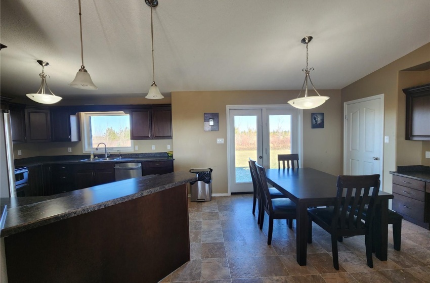 Rural Address, Weyburn Rm No. 67, Saskatchewan S4H 2J9, 4 Bedrooms Bedrooms, 17 Rooms Rooms,4 BathroomsBathrooms,Acreage,For Sale,South Weyburn Acreage,Rural Address,SK951552