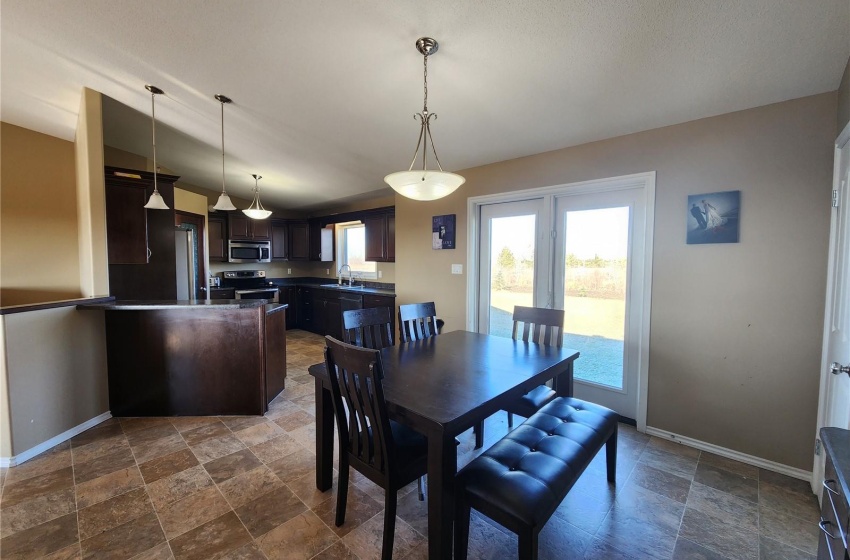 Rural Address, Weyburn Rm No. 67, Saskatchewan S4H 2J9, 4 Bedrooms Bedrooms, 17 Rooms Rooms,4 BathroomsBathrooms,Acreage,For Sale,South Weyburn Acreage,Rural Address,SK951552