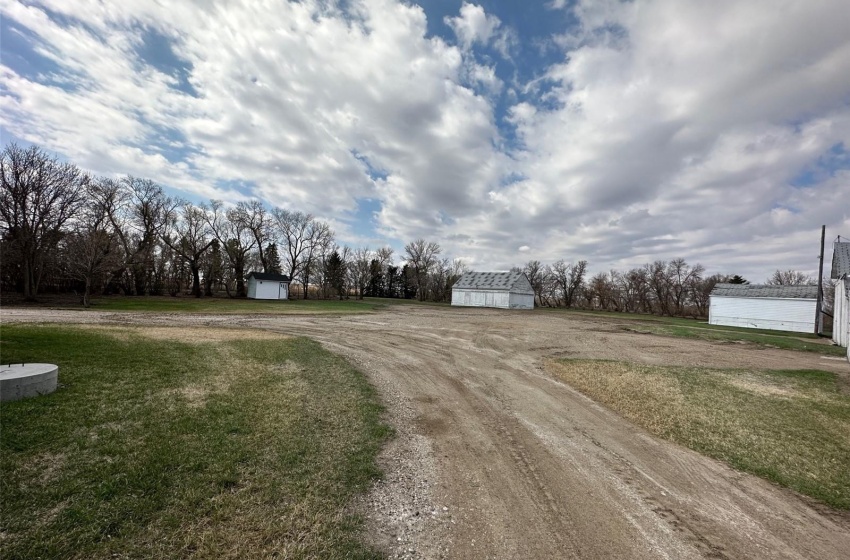 Rural Address, Estevan Rm No. 5, Saskatchewan S4A 2A3, 4 Bedrooms Bedrooms, 11 Rooms Rooms,2 BathroomsBathrooms,Acreage,For Sale,Fiest Acreage,Rural Address,SK951699