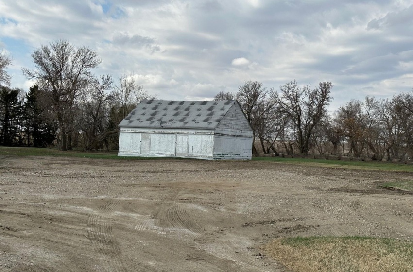 Rural Address, Estevan Rm No. 5, Saskatchewan S4A 2A3, 4 Bedrooms Bedrooms, 11 Rooms Rooms,2 BathroomsBathrooms,Acreage,For Sale,Fiest Acreage,Rural Address,SK951699