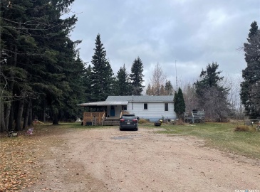 Rural Address, Makwa, Saskatchewan S0M 1N0, 4 Bedrooms Bedrooms, 13 Rooms Rooms,2 BathroomsBathrooms,Acreage,For Sale,Makwa Acreage,Rural Address,SK952412