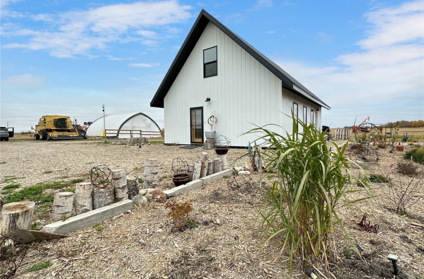 Rural Address, South Qu'Appelle Rm No. 157, Saskatchewan S0G 4A0, 2 Bedrooms Bedrooms, 7 Rooms Rooms,1 BathroomBathrooms,Acreage,For Sale,Dean Acreage,Rural Address,SK952585