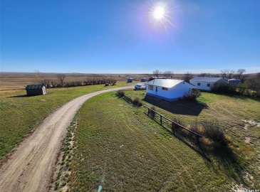 Rural Address, Beechy, Saskatchewan S0L 0C0, 3 Bedrooms Bedrooms, 8 Rooms Rooms,1 BathroomBathrooms,Acreage,For Sale,Beechy Acreage,Rural Address,SK952586