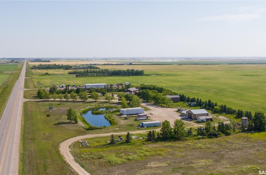 Rural Address, Kindersley Rm No. 290, Saskatchewan S0L 1S0, 4 Bedrooms Bedrooms, 16 Rooms Rooms,3 BathroomsBathrooms,Acreage,For Sale,NE-33-29-23W3,Rural Address,SK952728