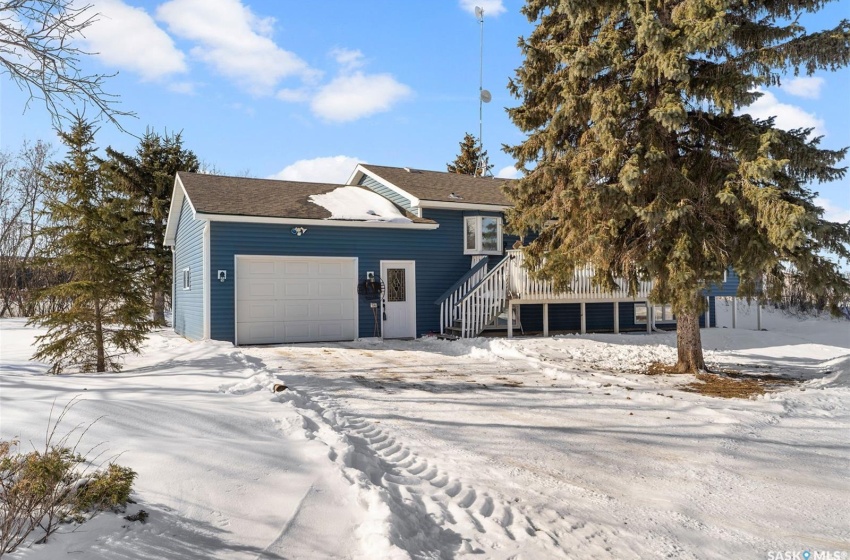 Rural Address, Rosthern Rm No. 403, Saskatchewan S0K 3A9, 5 Bedrooms Bedrooms, 14 Rooms Rooms,3 BathroomsBathrooms,Acreage,For Sale,Gruenthal Acreage,Rural Address,SK954544