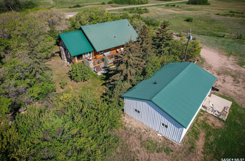 Rural Address, Montrose Rm No. 315, Saskatchewan S7K 1N2, 5 Bedrooms Bedrooms, 11 Rooms Rooms,2 BathroomsBathrooms,Acreage,For Sale,SW 1/4 32-33-6 West 4th,Rural Address,SK954690