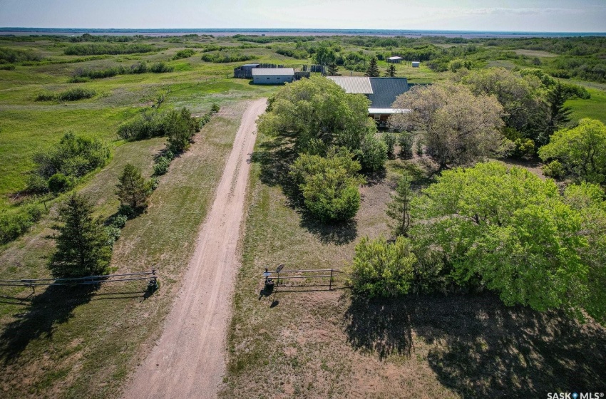 Rural Address, Montrose Rm No. 315, Saskatchewan S7K 1N2, 5 Bedrooms Bedrooms, 11 Rooms Rooms,2 BathroomsBathrooms,Acreage,For Sale,SW 1/4 32-33-6 West 4th,Rural Address,SK954690