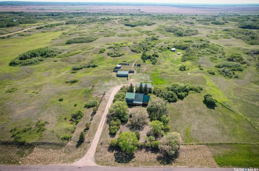 Rural Address, Montrose Rm No. 315, Saskatchewan S7K 1N2, 5 Bedrooms Bedrooms, 11 Rooms Rooms,2 BathroomsBathrooms,Acreage,For Sale,SW 1/4 32-33-6 West 4th,Rural Address,SK954690