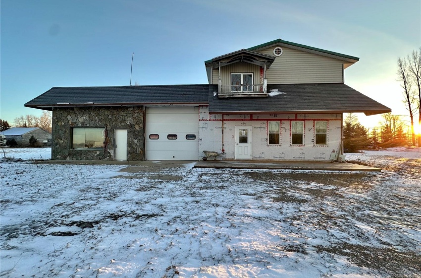 Rural Address, Keys Rm No. 303, Saskatchewan S0A 0L0, 3 Bedrooms Bedrooms, 12 Rooms Rooms,2 BathroomsBathrooms,Acreage,For Sale,RM of Keys Acreage,Rural Address,SK954906