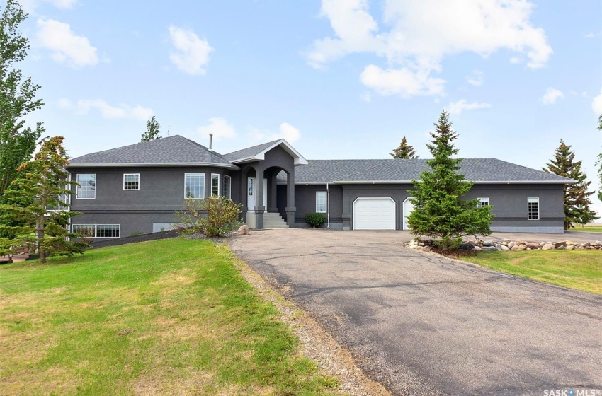 44 Cathedral Bluffs ROAD, Corman Park Rm No. 344, Saskatchewan S0K 0A1, 4 Bedrooms Bedrooms, 16 Rooms Rooms,3 BathroomsBathrooms,Acreage,For Sale,Cathedral Bluffs,SK954990