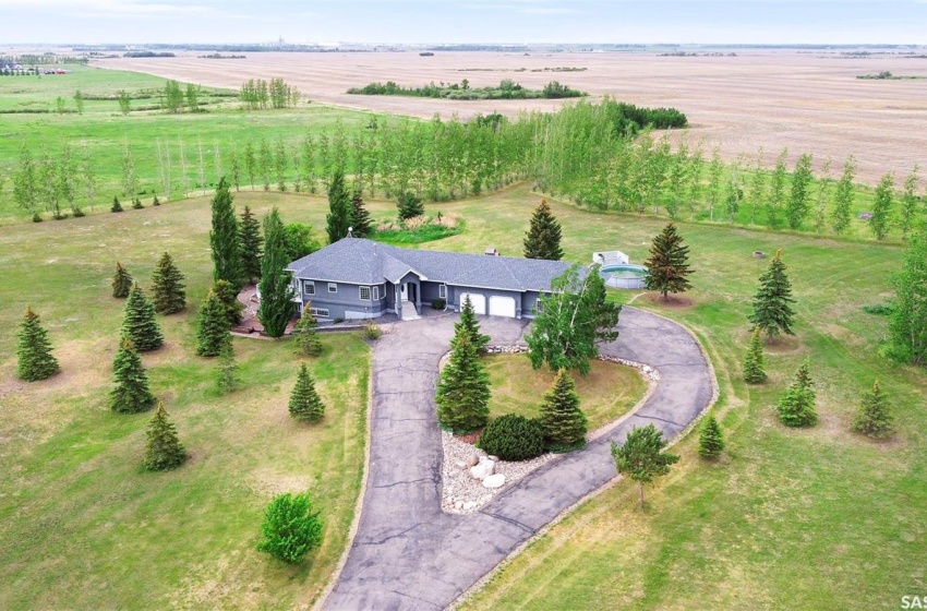 44 Cathedral Bluffs ROAD, Corman Park Rm No. 344, Saskatchewan S0K 0A1, 4 Bedrooms Bedrooms, 16 Rooms Rooms,3 BathroomsBathrooms,Acreage,For Sale,Cathedral Bluffs,SK954990