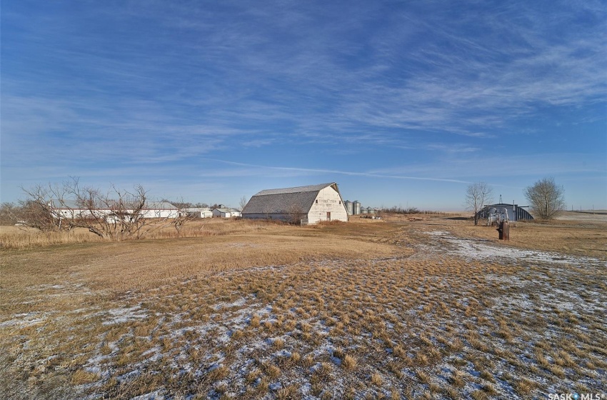 View of yard with a rural view