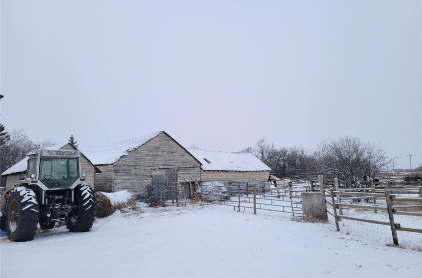 Rural Address, Ponass Lake Rm No. 367, Saskatchewan S0E 1M0, 3 Bedrooms Bedrooms, 11 Rooms Rooms,2 BathroomsBathrooms,Acreage,For Sale,Paulson Acreage,Rural Address,SK955542