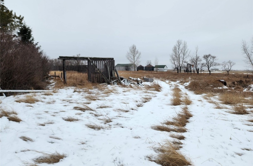 Rural Address, Lomond Rm No. 37, Saskatchewan S4H 3N8, 5 Bedrooms Bedrooms, 11 Rooms Rooms,2 BathroomsBathrooms,Acreage,For Sale,Roughbark Acreage,Rural Address,SK955599