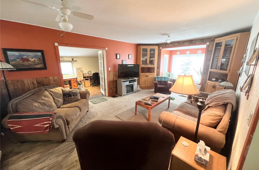 Rural Address, Spalding Rm No. 368, Saskatchewan S0K 4C0, 3 Bedrooms Bedrooms, 11 Rooms Rooms,2 BathroomsBathrooms,Acreage,For Sale,Spalding Acreage,Rural Address,SK955828