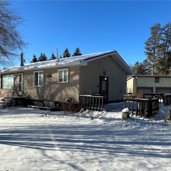 229 16th AVENUE, Buckland Rm No. 491, Saskatchewan S6V 5R3, 6 Bedrooms Bedrooms, 15 Rooms Rooms,2 BathroomsBathrooms,Acreage,For Sale,229 16th Ave NW,16th,SK956195