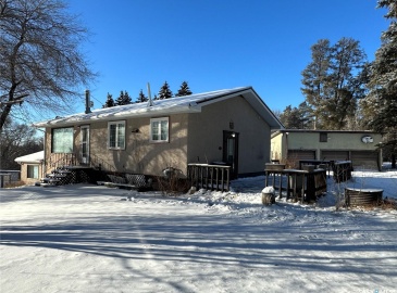 229 16th AVENUE, Buckland Rm No. 491, Saskatchewan S6V 5R3, 6 Bedrooms Bedrooms, 15 Rooms Rooms,2 BathroomsBathrooms,Acreage,For Sale,229 16th Ave NW,16th,SK956195