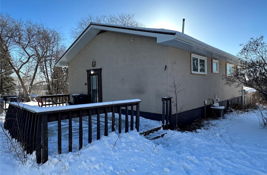 Side entrance with 12'x24' deck